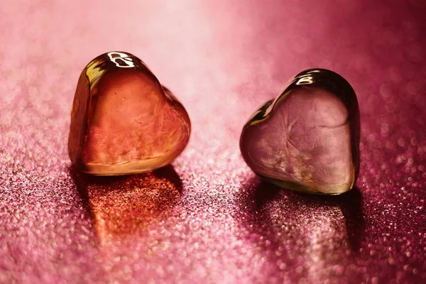 Amber Glass Hearts Glitter Pink Table — Stock Photo, Image