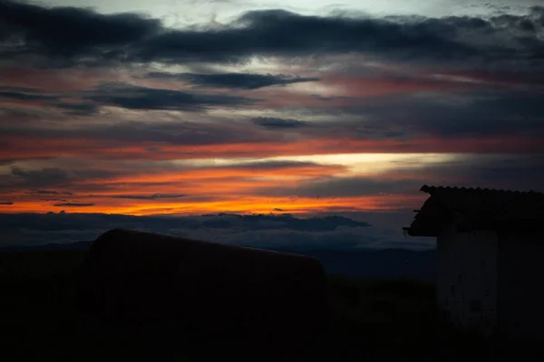 Güzel kırsal gün batımı - Santagueda Filistin - Kolombiya