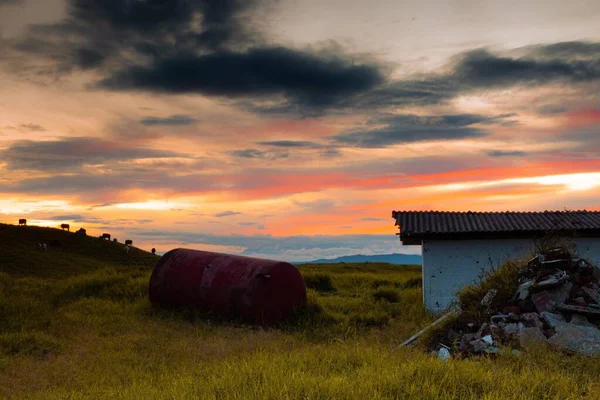 Güzel kırsal gün batımı - Santagueda Filistin - Kolombiya