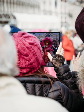Venedik, İtalya - 8 Şubat 2024: Venedik Karnavalı