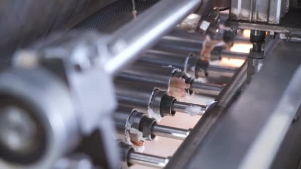 Zuigers Extruderen Room Voor Productie Van Marshmallows Mechanisme Snoepfabriek Close — Stockvideo