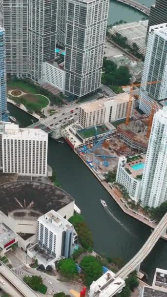 Straßen Häuser Und Der Miami River Mit Brücken Drohnenaufnahme Der — Stockvideo
