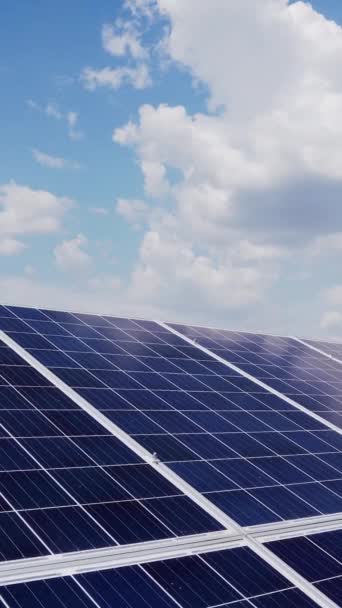 Grandes Paneles Solares Destacan Aire Libre Campo Planta Energía Moderna — Vídeos de Stock