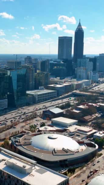 Atlanta Georgia Usa Stycznia 2024 Wieżowce Śródmieścia Autostrada Międzystanowa Gruziński — Wideo stockowe
