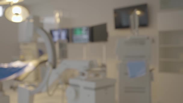 Panning Tiro Fundo Desfocado Equipamentos Modernos Sala Cirurgia Hospital Dispositivos — Vídeo de Stock