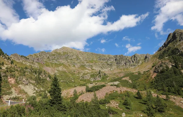Panorama Las Montañas Del Norte Italia Verano Sin Gente —  Fotos de Stock