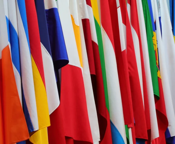 Gruppe Von Vielen Europäischen Flaggen Während Des Internationalen Treffens Zwischen — Stockfoto