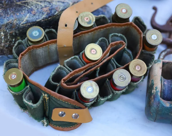 Vintage Belt Dla Myśliwych Wieloma Nabojami Myśliwskimi — Zdjęcie stockowe