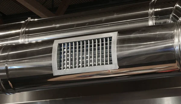 Lüftungsöffnung Einem Stahlrohr Der Klimaanlage — Stockfoto