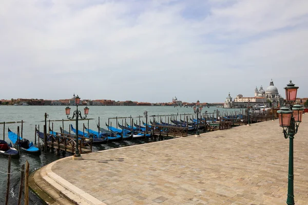 Gondel Boten Zonder Mensen Venetië Noord Italië Tijdens Lockdown — Stockfoto