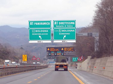 italian Signal and name of two way to Florence called DIRETTISSIMA And Variante di Valico in Central Italy