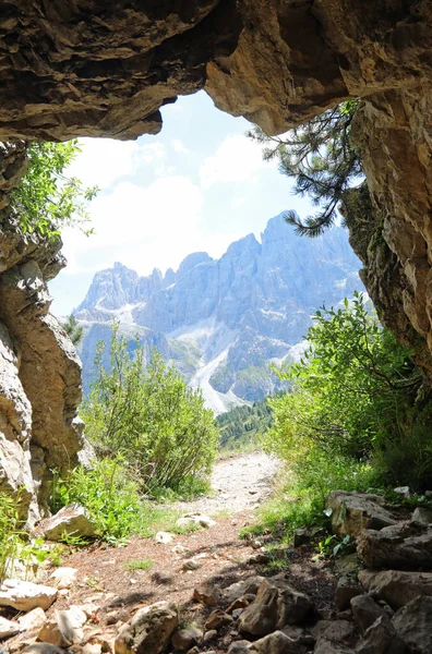 Cueva Dentro Montaña Utilizada Por Los Soldados Durante Guerra Como — Foto de Stock