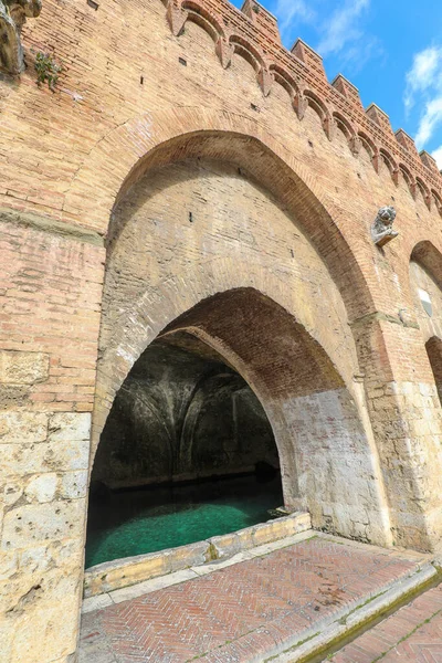 Famous Fountain Spring Water Called Fontebranda Siena Central Italy — Stockfoto