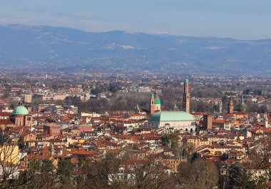 Kuzey İtalya 'nın Vicenza şehrinde bulunan Bazilika Palladina adlı tarihi eser.