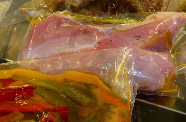 vacuum-packed foods to maintain the flavor of food such as fresh meat and vegetables