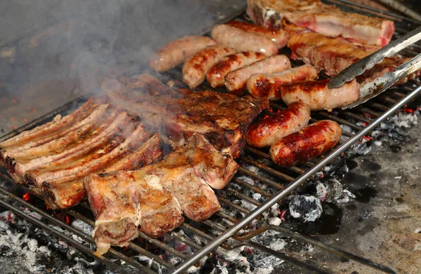 Grilled Barbecue Cooking Sausages Spare Ribs Cooked Flaming Embers — Stock Photo, Image