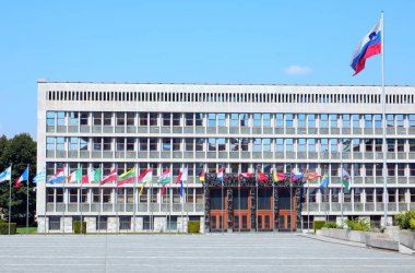 Ljubljana, L, Slovenya - 16 Ağustos 2023: Avrupa Capita Parlamentosu Binası