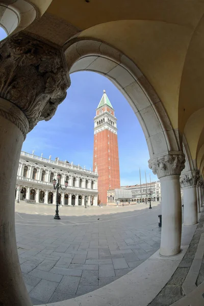 Venetië Italië Mei 2020 Mark Klokkentoren Tijdens Vergrendeling Onder Het — Stockfoto