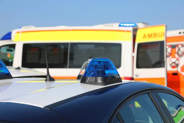 Sirena Azul Coche Policía Furgoneta Ambulancia Después Del Accidente — Foto de Stock