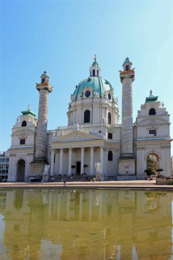 Aziz Charles 'ın Antik Bazilikası Avusturya' da Viyana 'da Karlsplatz' da Karlskirche olarak adlandırılır.