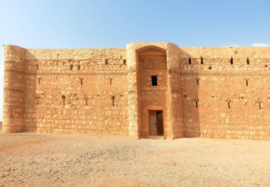 Amman, A, Jordan - 29 Ekim 2014: Qasr Harrana Çölü 'ndeki Castle Landmark