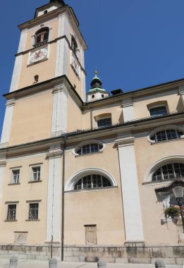 Ljubljana Katedrali, Slovenya 'daki Saint Nicholass Kilisesi adını verdi.