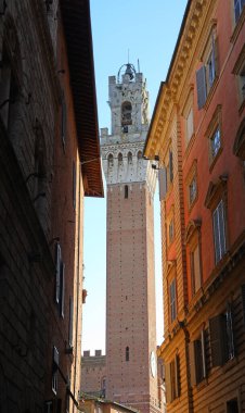 Orta İtalya 'daki Siena şehrinin MANGIA Yüksek Kulesi' nde insanlar yok.