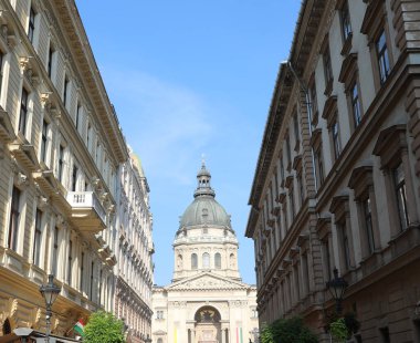 Macaristan 'ın Budapeşte başkentinde Avrupa' nın en büyük kubbesi olan St. Stephens Kilisesi