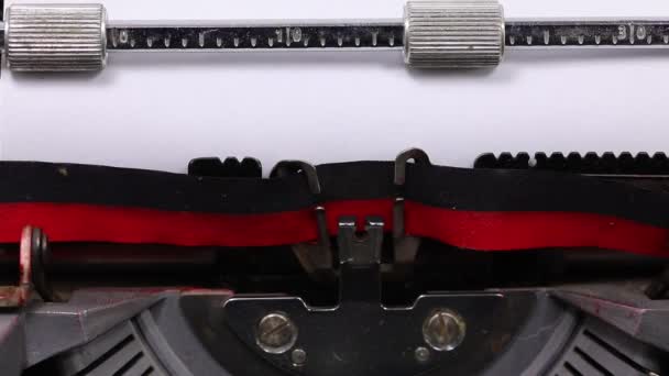 Duży Tekst Kontakt Napisany Vintage Maszyną Pisania Czarnym Tuszem — Wideo stockowe