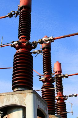 Elektrik santralindeki yenilenebilir enerji için yüksek voltajlı sanayi devre kesicileri.
