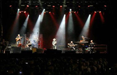 Vicenza, VI, İtalya - 1 Eylül 2024: PFM, İtalyan progresif rock grubu.