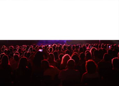 Kendi metninizle kişiselleştirilebilir beyaz ekran ve izleyicilerin başları programı izliyor
