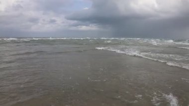 Danimarka 'da iki denizin inanılmaz çarpışması Kuzey Denizi ve Baltık Denizi farklı tuzluluklar nedeniyle birbirleriyle karışmazlar.