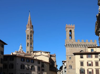 Florence, FI, İtalya - 3 Mart 2025: Eski Kule ve Bargello Sarayı