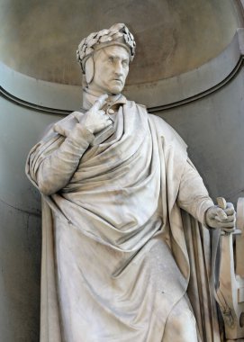 Florence, FI, İtalya - 4 Mart 2025: DIVINA COMMEDIA 'yı yazan İtalyan şair DANTE ALIGHIERI' nin heykeli