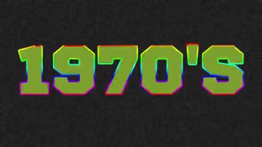 1970 'lerin modası yazı tipi w' da yazılmıştır. Renkler arasında sınır geçişlerinin ana hatları belirginleşirken, dahili harfler dumanlı gri ve siyah bir ses üzerinde yanıp sönerken nostaljik bir estetik hatayı çağrıştıran bir arka plan bozulmuştur.