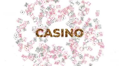 Büyük CASINO metin parlak altın parıltılı yazı tipi ile çeşitli oyun kartları sürekli akışı dinamik bir animasyon dışarı patlama