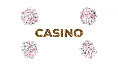 Büyük CASINO metin parlak altın parıltılı yazı tipi ile takım elbise sembolleri gösteren oyun kartları kulüpler kalpler ve maça