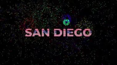 Üzerinde SAN DIEGO yazan büyük metin. Yazı tipi birçok ABD FLAGS ve havai fişek gösterimi ile siyah arkaplanda yapılmış.