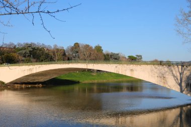 Saint NICCOLO 'nun köprüsü FLORENCE' nin tarihi şehir merkezinin doğusunda, İtalya 'da ARNO Nehri üzerinde.