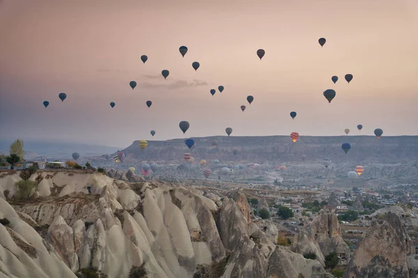 Photo Ballons Sunrise Capadoccia — Stockfoto