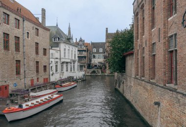 Eski Belçika 'nın Bruges kasabasının fotoğrafı. 9 Ekim 2024 'te çekildi..