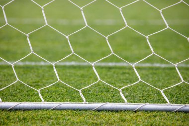 Ağ, futbol sahasının kalesinde. Yüksek kalite fotoğraf