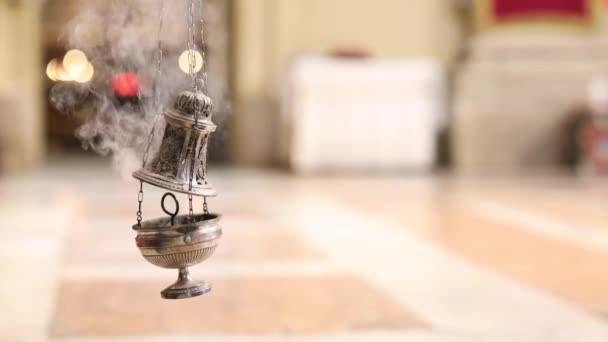 Encensoir Dans Encens Fumée Église — Video