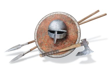 Viking 'in miğferi kırmızı kalkan baltası ve beyaz arka planda iki mızrak.