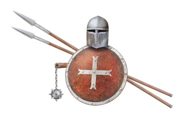 Ortaçağ miğferi, koruyucu zincir topuzu ve beyaz üzerine izole edilmiş iki mızrak.