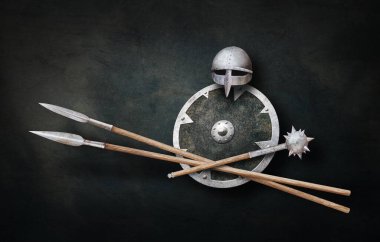 Viking 'in silahı koyu grunge arka planda.