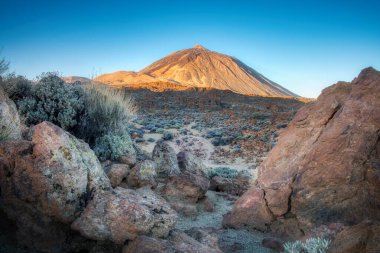 Teide Dağı, Tenerife, İspanya 'nın dramatik gündoğumu manzarası