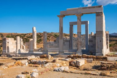 Naxos Adası, Cyclades, Yunanistan 'daki Demeter Tapınağı' nın mimari kalıntıları