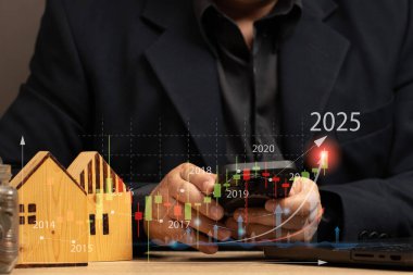 Gayrimenkul yatırımı ve teknolojiyi finansal yönetim ve bilgilendirilmiş karar verme için kullanma amacı. Stratejik planlama ve uzun vadeli yatırım.